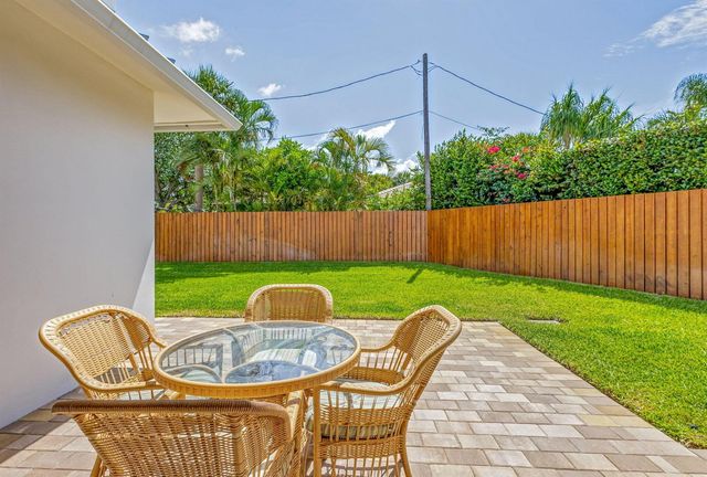 12952 Drayton Road SE, North Palm Beach, FL 33408