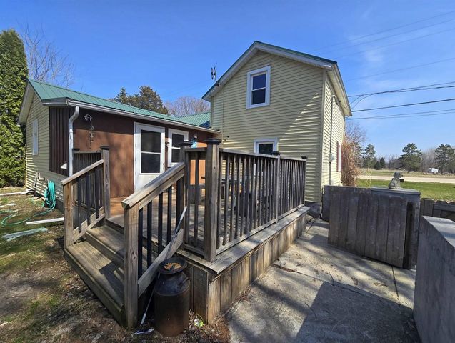 5416 S County Road D, Afton, WI 53501