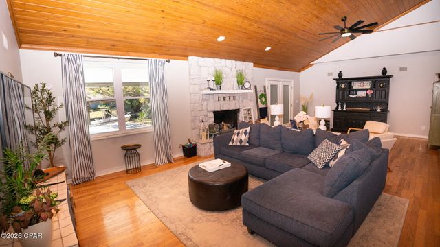 126 Queens Circle, Panama City, FL 32405