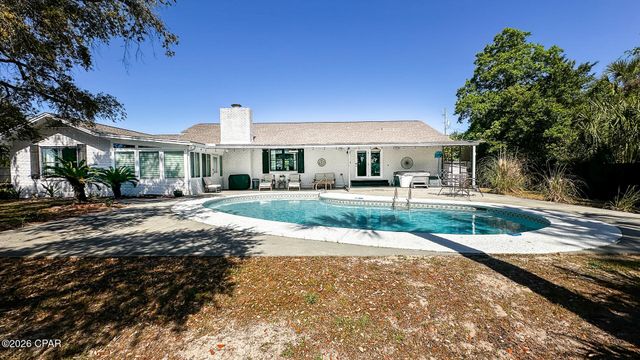 126 Queens Circle, Panama City, FL 32405