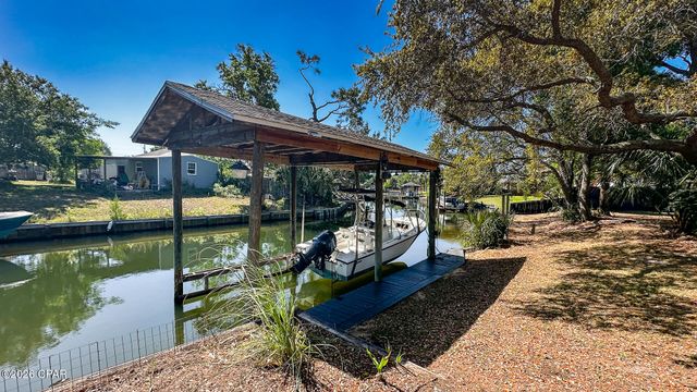 126 Queens Circle, Panama City, FL 32405