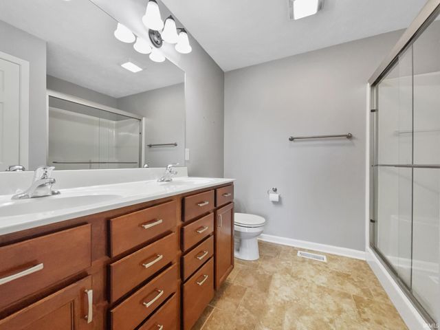 12421 Cold Water Drive, Evansville, IN 47725