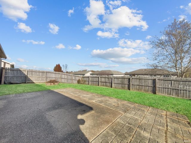 12421 Cold Water Drive, Evansville, IN 47725