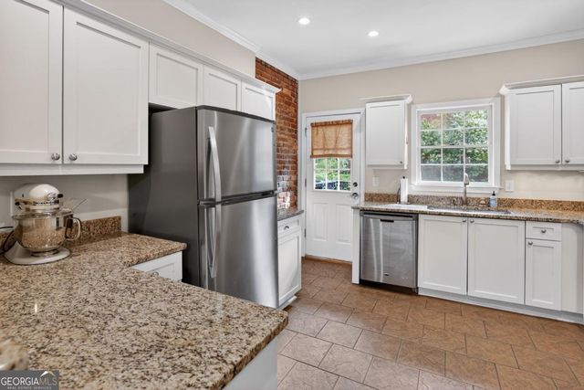 3675 Peachtree Road NE 19, Atlanta, GA 30319