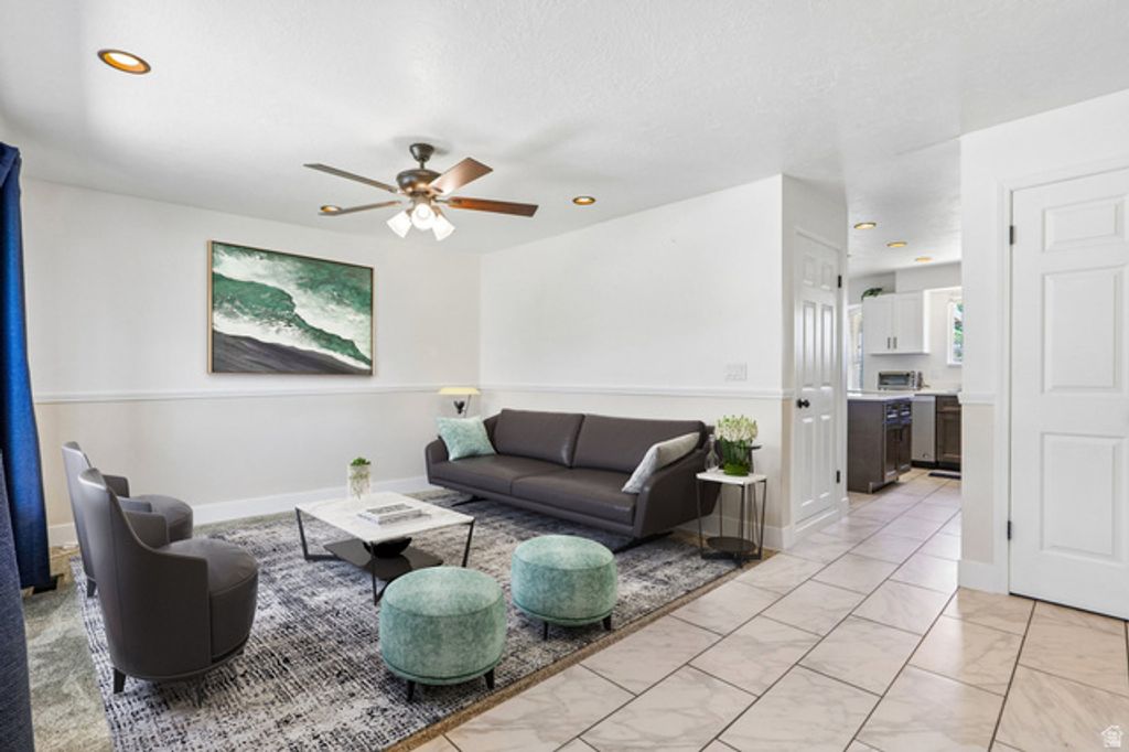 Image 4 of property listing at 10027 S BIRNAM WOODS WAY, South Jordan, UT 84009