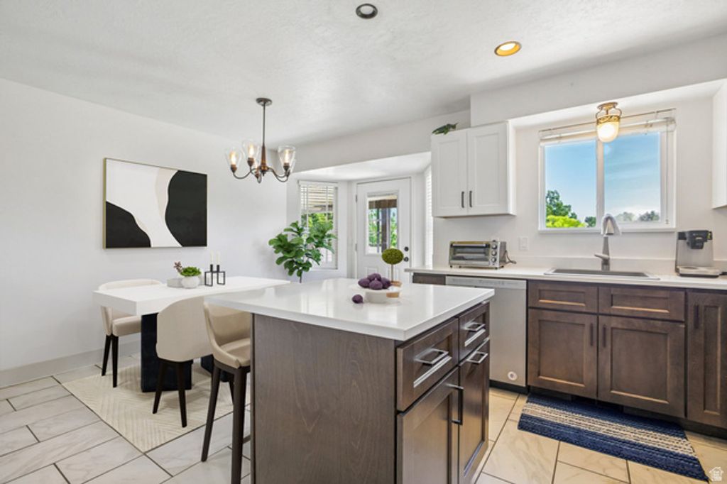 Image 6 of property listing at 10027 S BIRNAM WOODS WAY, South Jordan, UT 84009