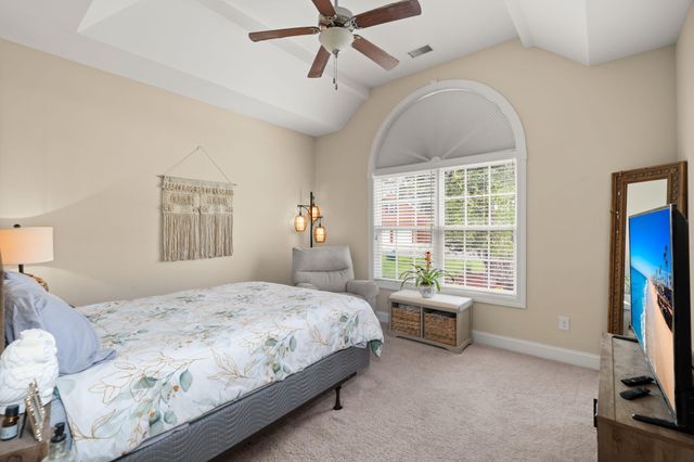 5528 Crescent View Drive, North Charleston, SC 29420