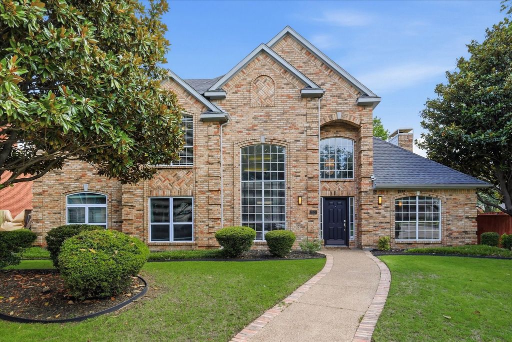 2924 Chalfont Lane, Plano, TX 75023