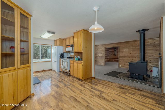 280 Al's Welding Rd, Spirit Lake, ID 83869
