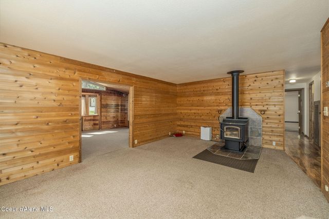 280 Al's Welding Rd, Spirit Lake, ID 83869