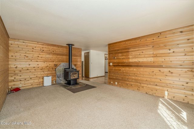 280 Al's Welding Rd, Spirit Lake, ID 83869