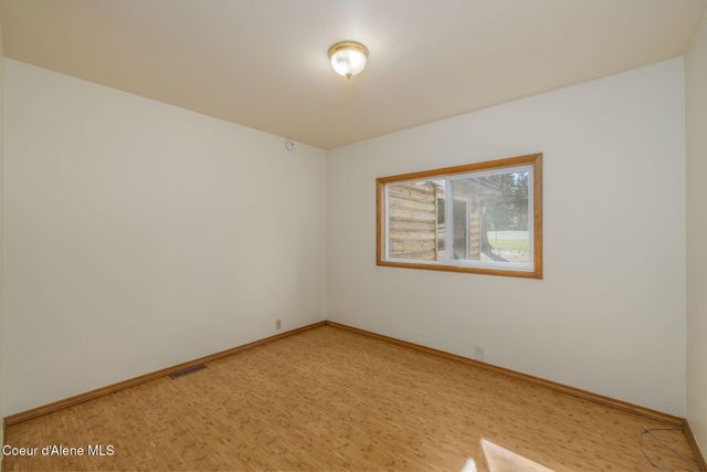 280 Al's Welding Rd, Spirit Lake, ID 83869