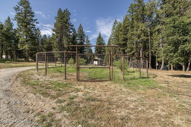 280 Al's Welding Rd, Spirit Lake, ID 83869