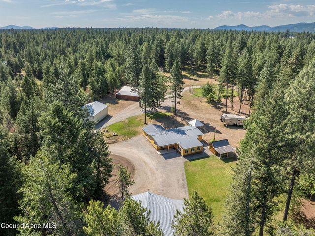 280 Al's Welding Rd, Spirit Lake, ID 83869