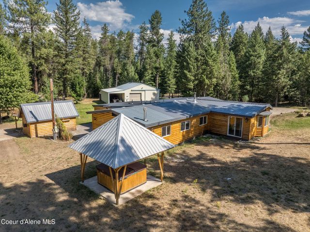 280 Al's Welding Rd, Spirit Lake, ID 83869
