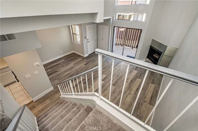 6323 Reseda Boulevard 2, Tarzana, CA 91335