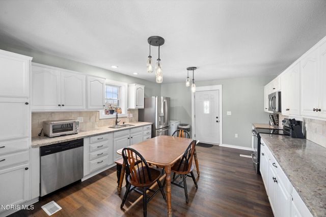 11215 Waterville Street, Whitehouse, OH 43571