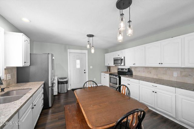 11215 Waterville Street, Whitehouse, OH 43571