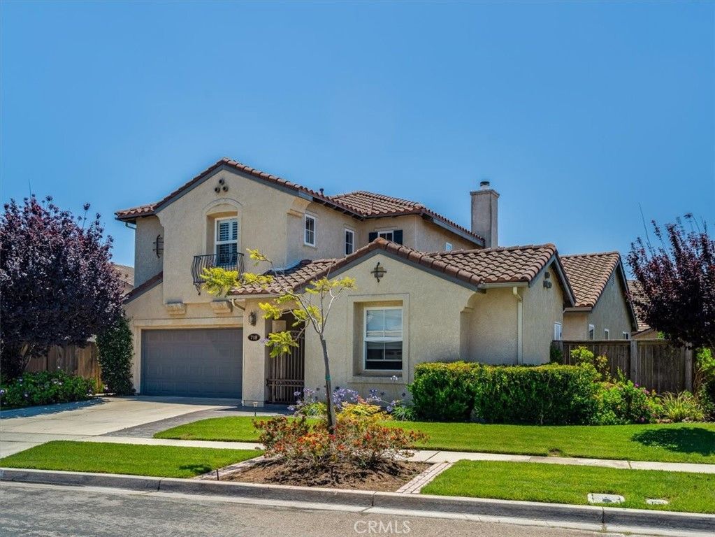 718 Annie, Santa Maria, CA 93455