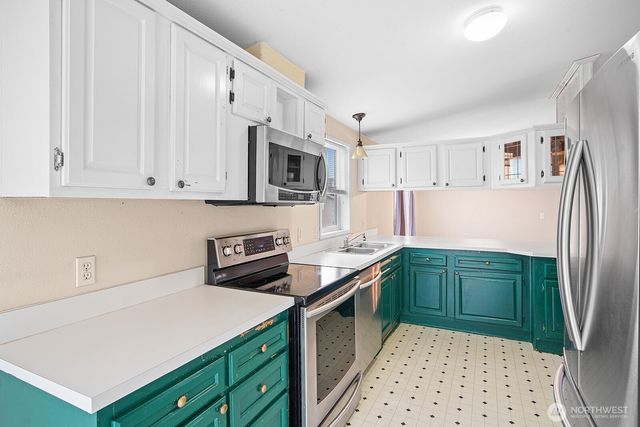 124 S 6th Street, Mccleary, WA 98557