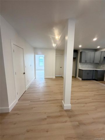 3105 Roberts Avenue, Bronx, NY 10461