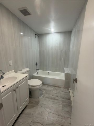 3105 Roberts Avenue, Bronx, NY 10461