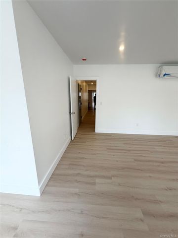 3105 Roberts Avenue, Bronx, NY 10461