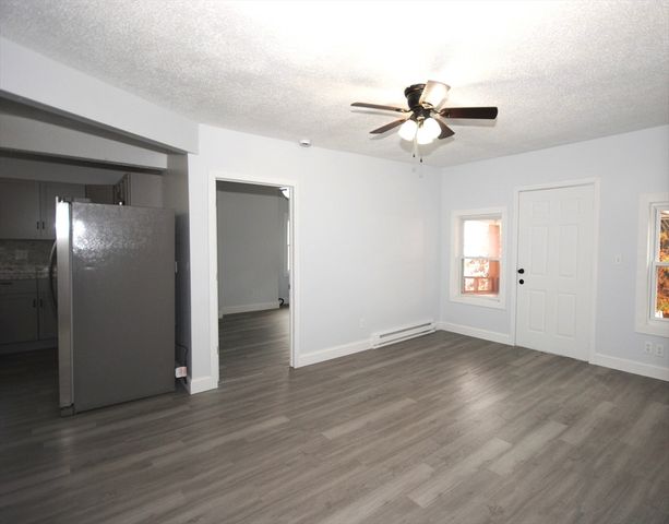 72 Hall St, Springfield, MA 01108