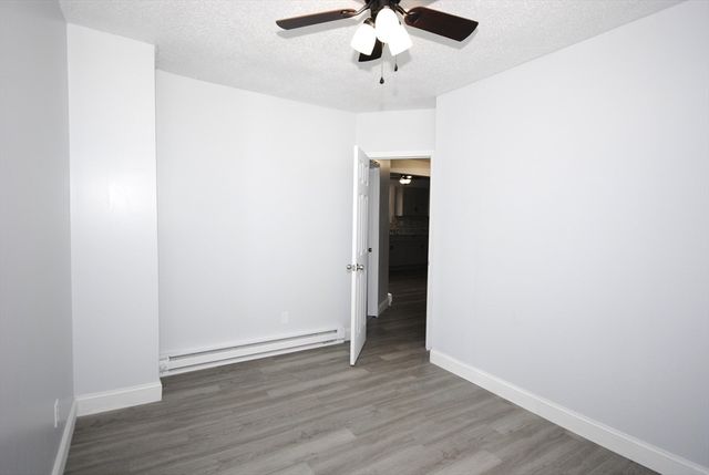 72 Hall St, Springfield, MA 01108