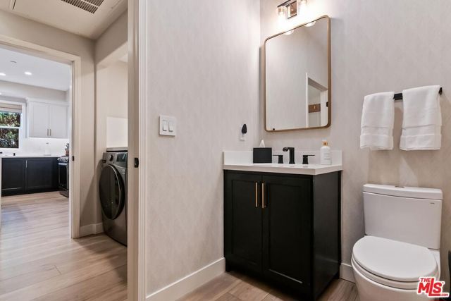 13080 Pacific 123, Los Angeles, CA 90094