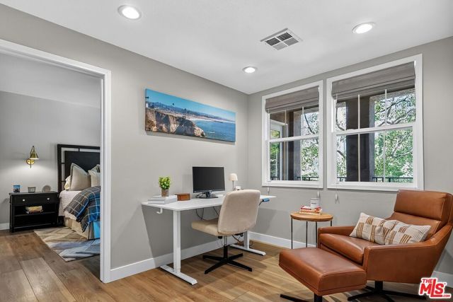13080 Pacific 123, Los Angeles, CA 90094