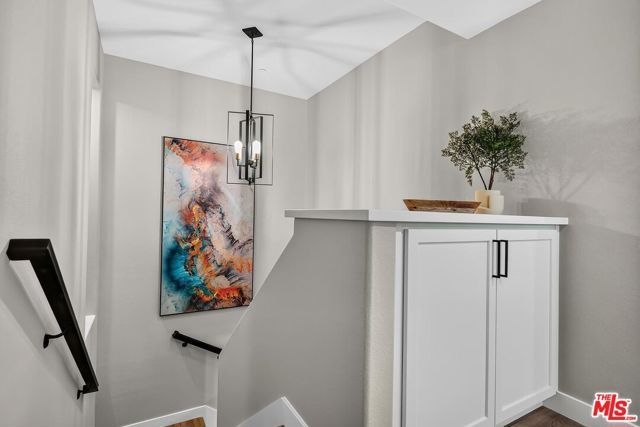 13080 Pacific 123, Los Angeles, CA 90094
