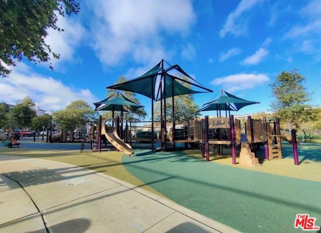 13080 Pacific 123, Los Angeles, CA 90094