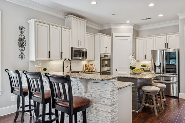 3104 Hazelton Dr, Thompsons Station, TN 37179