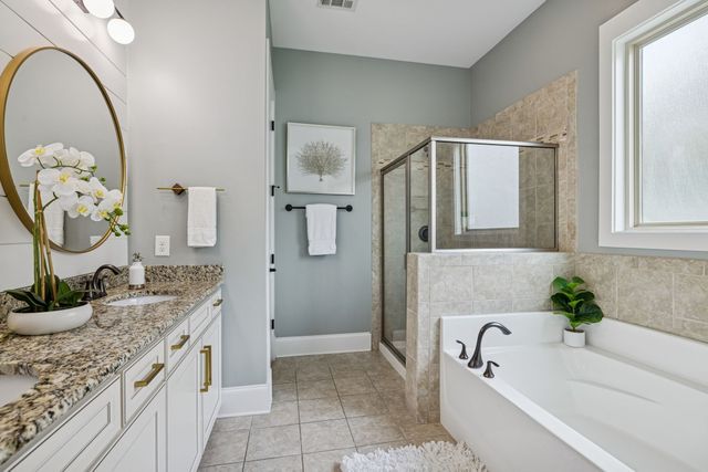 3104 Hazelton Dr, Thompsons Station, TN 37179