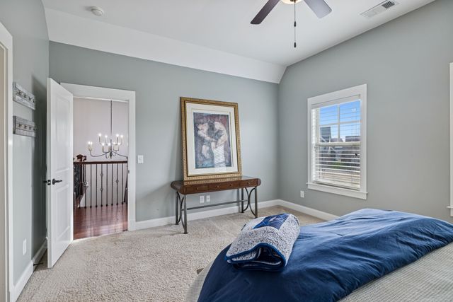 3104 Hazelton Dr, Thompsons Station, TN 37179