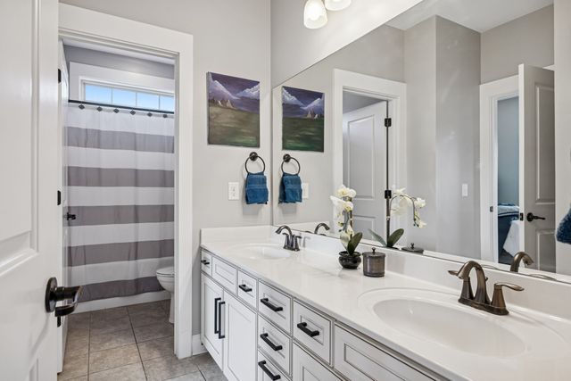 3104 Hazelton Dr, Thompsons Station, TN 37179