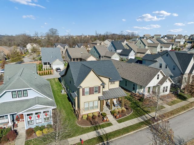 3104 Hazelton Dr, Thompsons Station, TN 37179