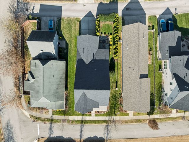 3104 Hazelton Dr, Thompsons Station, TN 37179