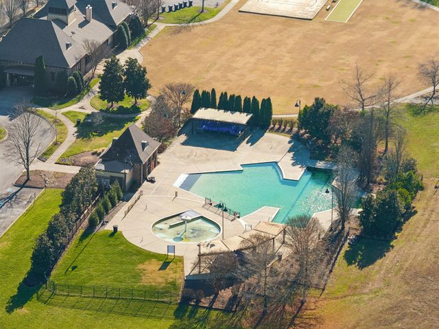 3104 Hazelton Dr, Thompsons Station, TN 37179