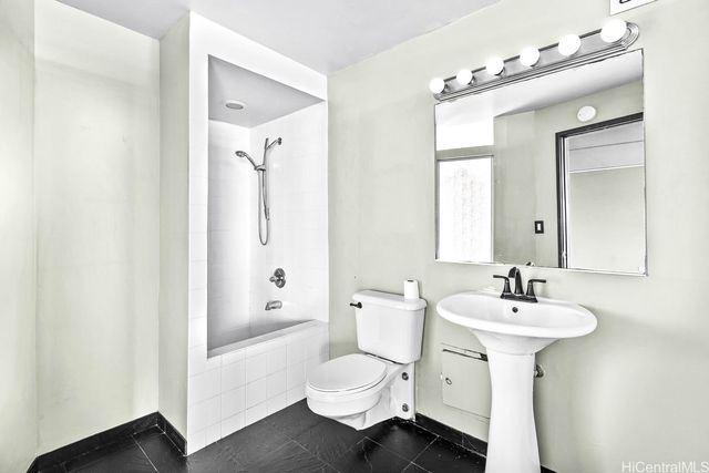 419 A Atkinson Drive 806, Honolulu, HI 96814