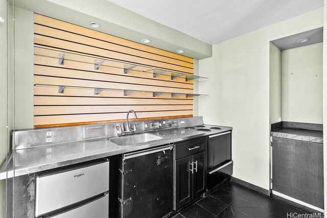 419 A Atkinson Drive 806, Honolulu, HI 96814