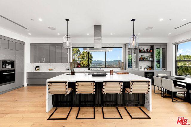 16366 Sloan Drive, Los Angeles, CA 90049