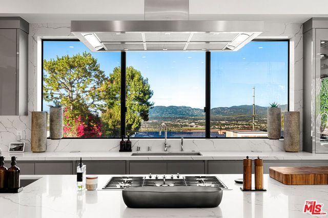 16366 Sloan Drive, Los Angeles, CA 90049