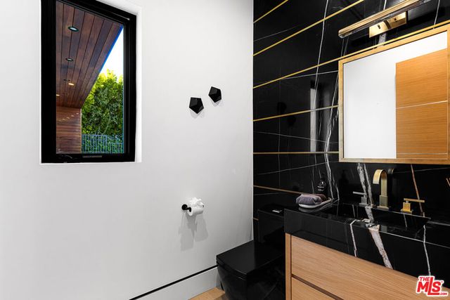 16366 Sloan Drive, Los Angeles, CA 90049