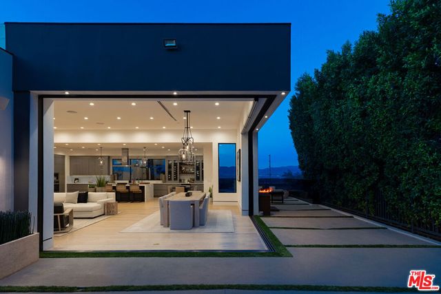 16366 Sloan Drive, Los Angeles, CA 90049