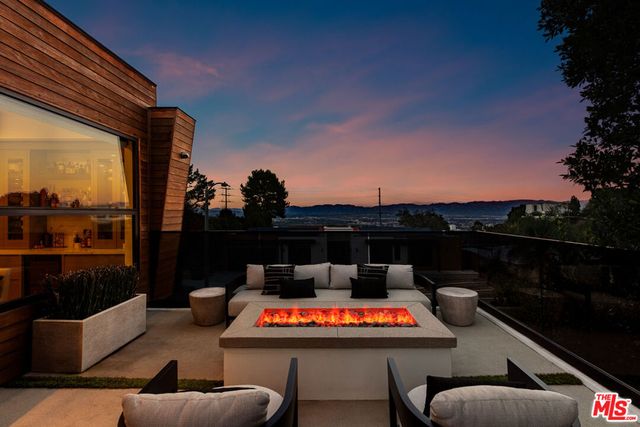 16366 Sloan Drive, Los Angeles, CA 90049