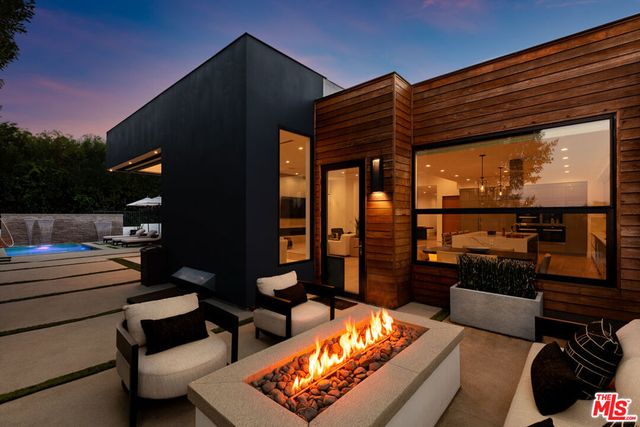 16366 Sloan Drive, Los Angeles, CA 90049