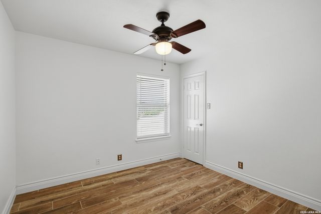 6127 OAKWOOD TRL, San Antonio, TX 78249