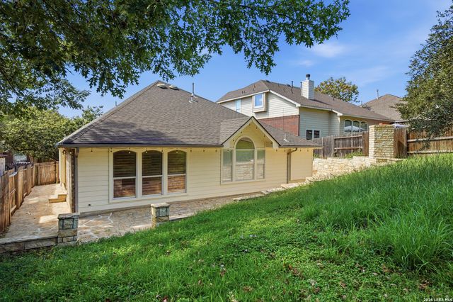 6127 OAKWOOD TRL, San Antonio, TX 78249